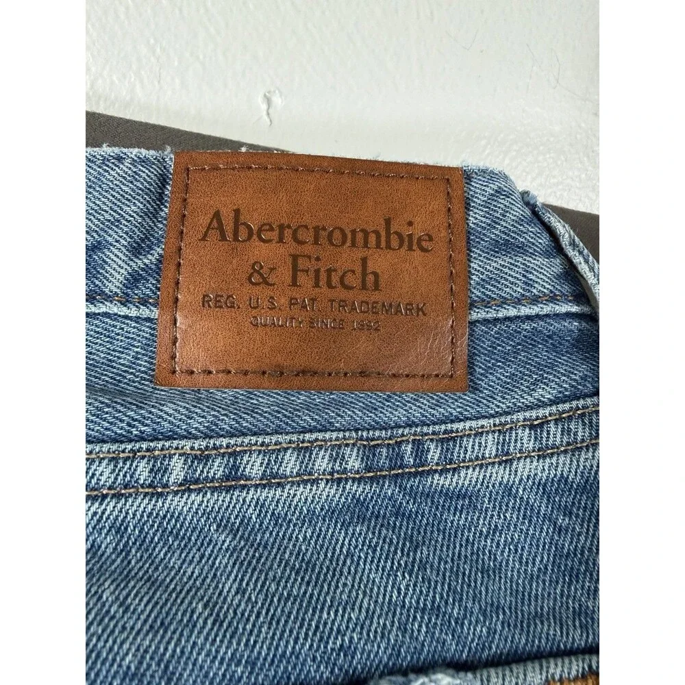 Abercrombie & Fitch measurements photos